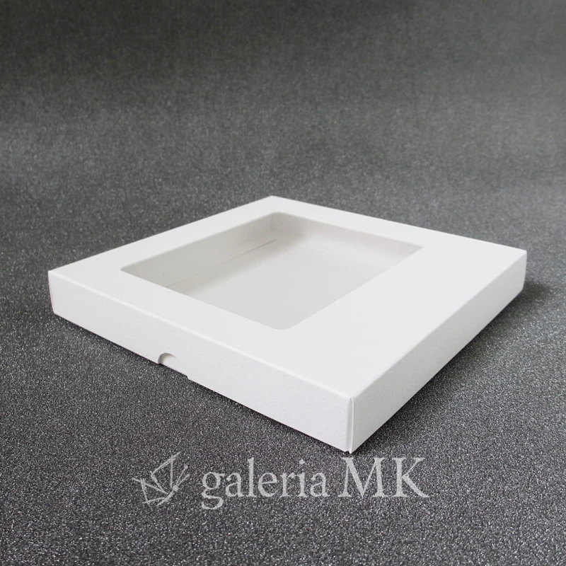 biel naturalna niskie 18 x 18 x 2,5.jpg