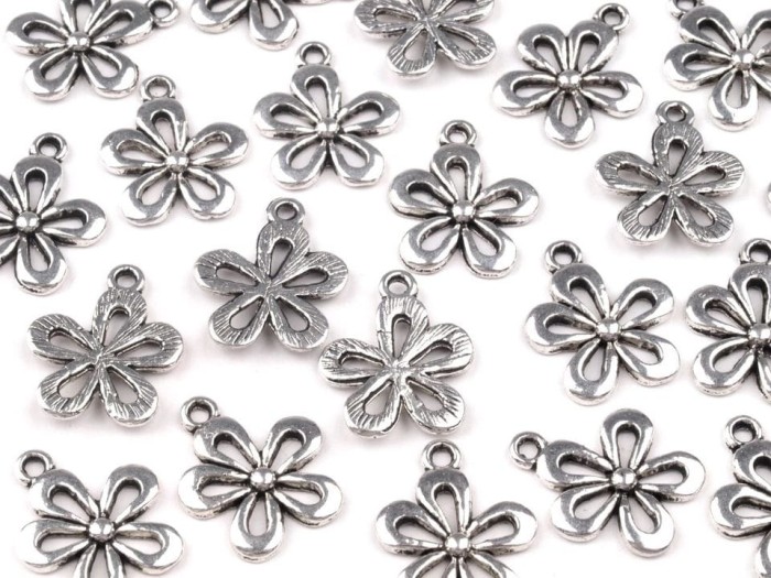 Zawieszka Kwiat 15x18mm(2).jpg