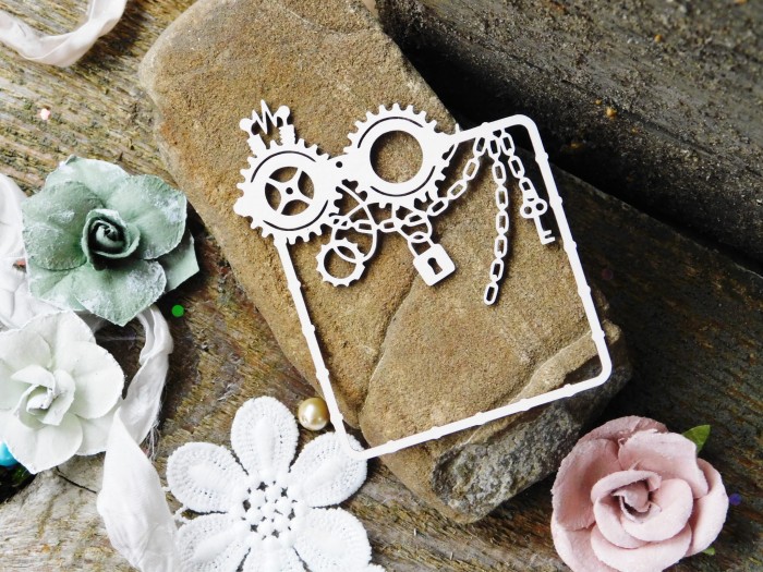 Mechaniczni-Ramka kwadrat-kłódka-łańcuchy.jpg