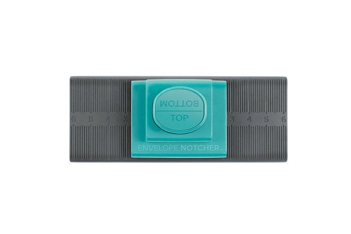 Dziurkacz-we-r-memory-keepers-envelope-notcher-punch-BLACK.jpg