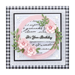 Wykrojnik-spellbinders-fluted-classics-squares_2.jpg