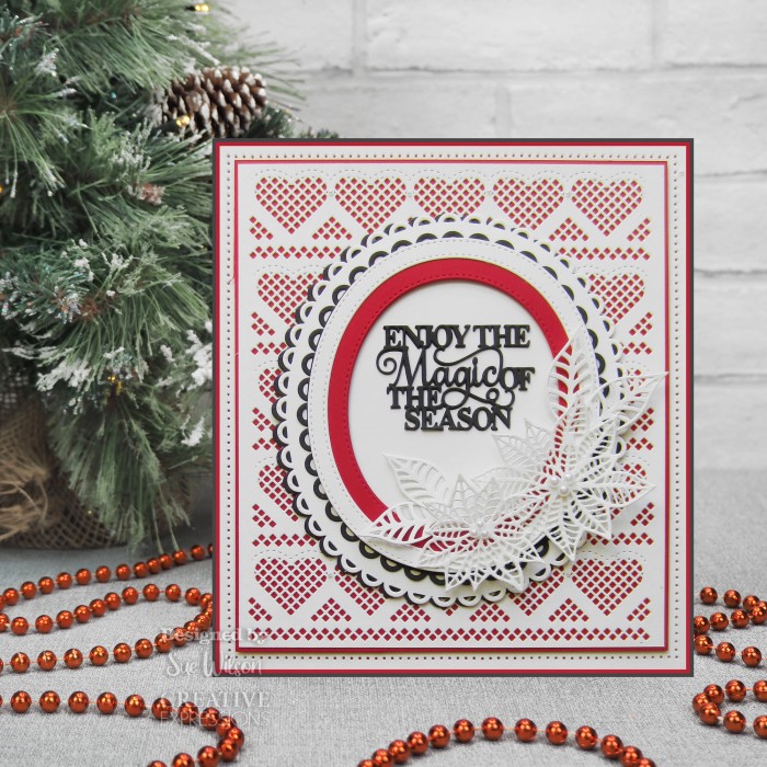 Wykrojnik-creative-expressions-festive-heart-scalloped-border_1.jpg