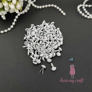 Ćwieki-dress-my-craft-brads-colored-powder-white_1.jpg
