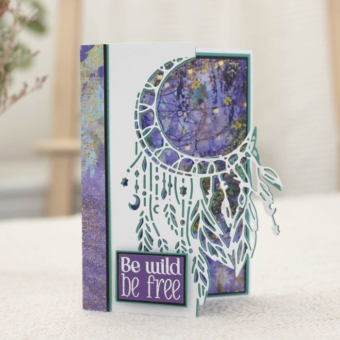 Wykrojnik-crafters-companion-bohemian-collection-crescent-moon-dreamcatcher_1.jpg