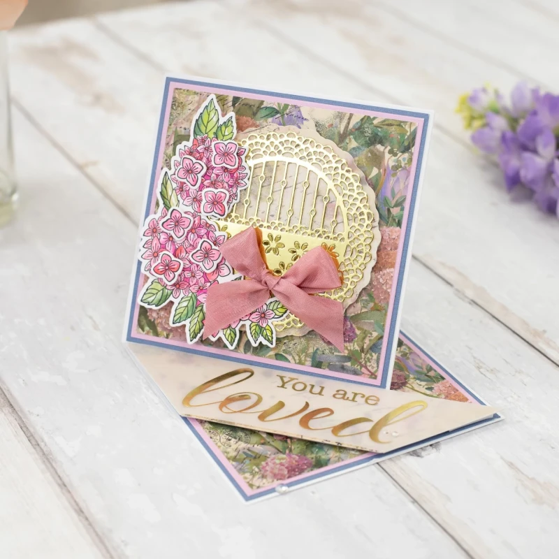 Wykrojnik-crafters-companion-hydrangea-ditsy-floral-doily_2.jpg