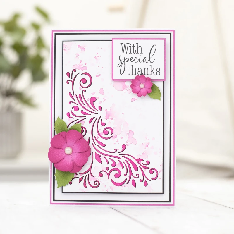 Wykrojnik-crafters-companion-large-flourish-corner-dies-swirling-flourish_2.jpg