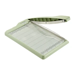 Gilotyna-spellbinders-guillotine-paper-trimmer-lisa-horton_1.jpg