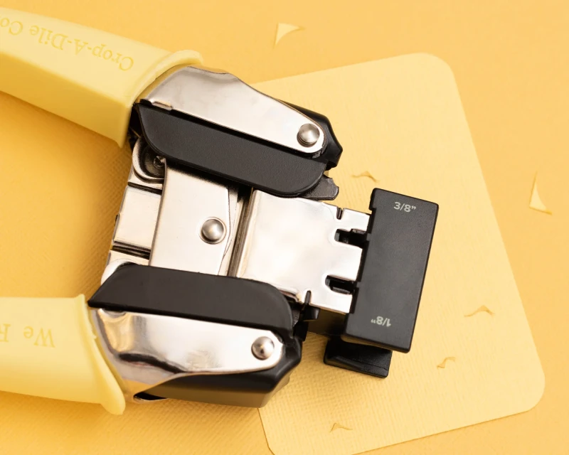 Dziurkacz-Corner-Chomper-radius-punch_3.jpg