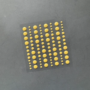 Kropki-akrylowe-simple-and-basic-adhesive-enamel-dots-olive.jpg
