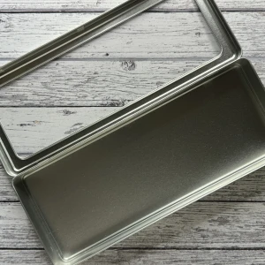 Pudelko-na-mgielki-ranger-tim-holtz-distress-spritz-storage-tin_2.jpg