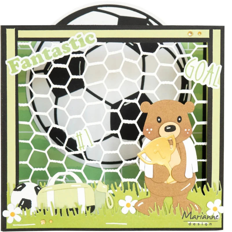 Wykrojnik-marianne-design-craftable-soccer-ball-cr1691_1.jpg