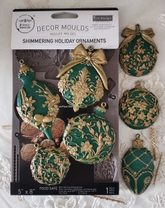 Foremka-silikonowa-shimmering-holiday-ornaments_1.jpg