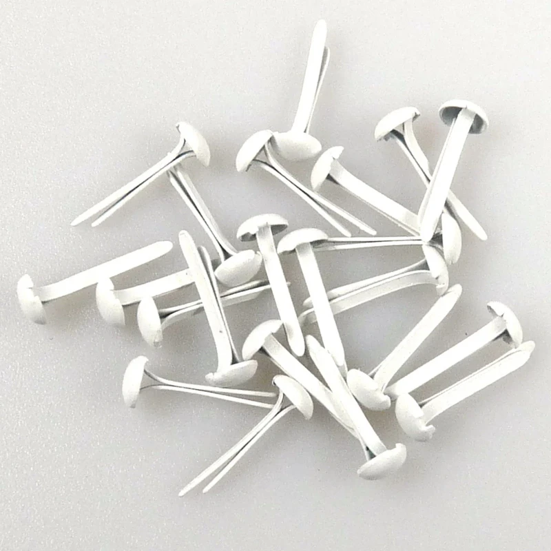 ćwieki-nellie-snellen-floral-brads-3mm-white-40pcs.jpg