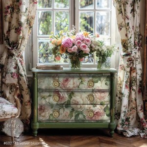 Papier-do-decoupage-A1-re-design-with-prima-velvet-bloom_1.jpg
