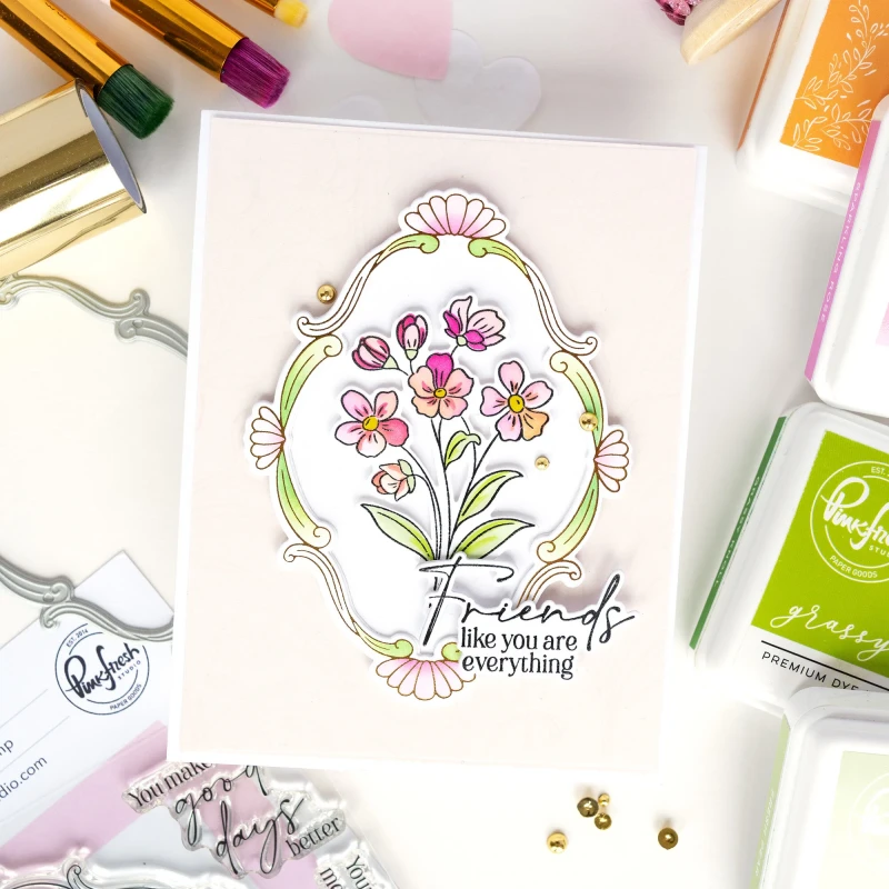 Plytka-do-tloczenia-pinkfresh-studio-sunlit-manor-press-plate-blossom-medallion_3.jpg