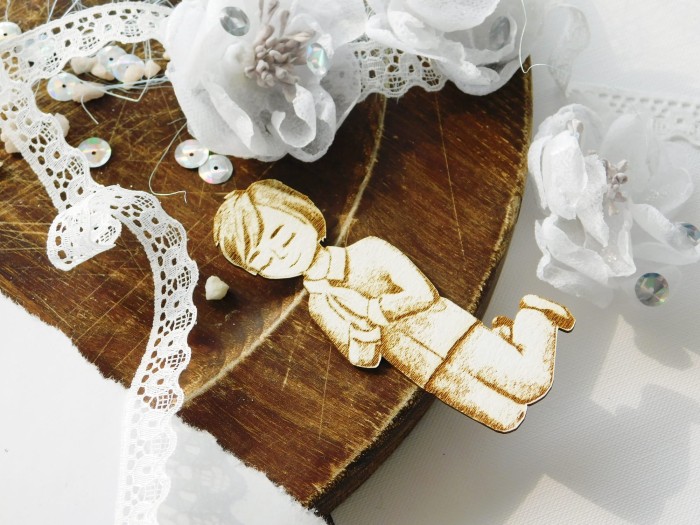 IHS_Komunia_chlopiec klęczący.jpg