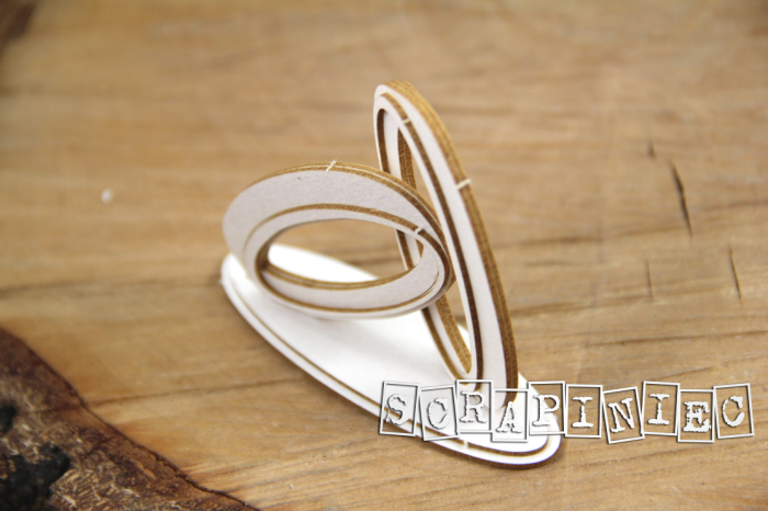 Love in 3D - obrączki na podstawce do boxa_2.jpg