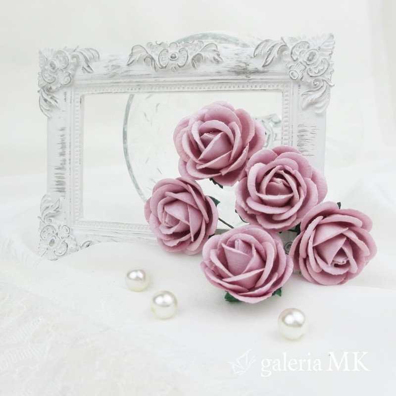 Kwiat-lilac-chelsea-rose-35mm.jpg